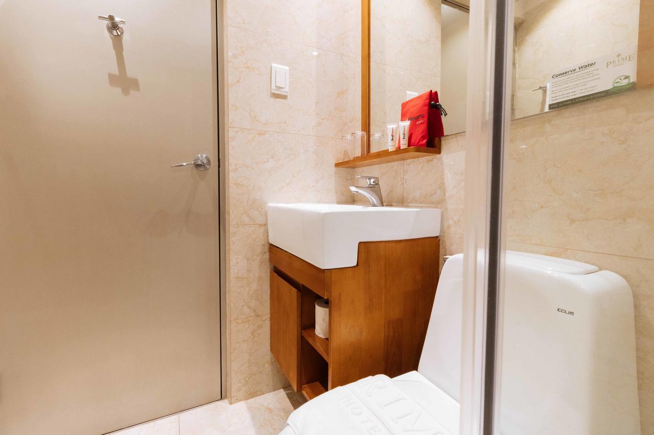 Reddoorz Premium @ South Triangle Кесон-Сити Экстерьер фото