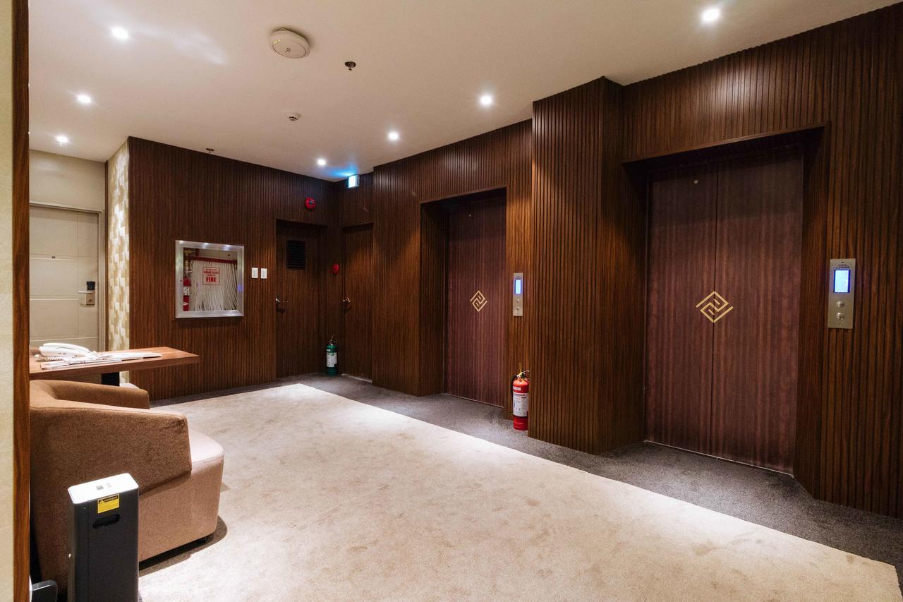 Reddoorz Premium @ South Triangle Кесон-Сити Экстерьер фото